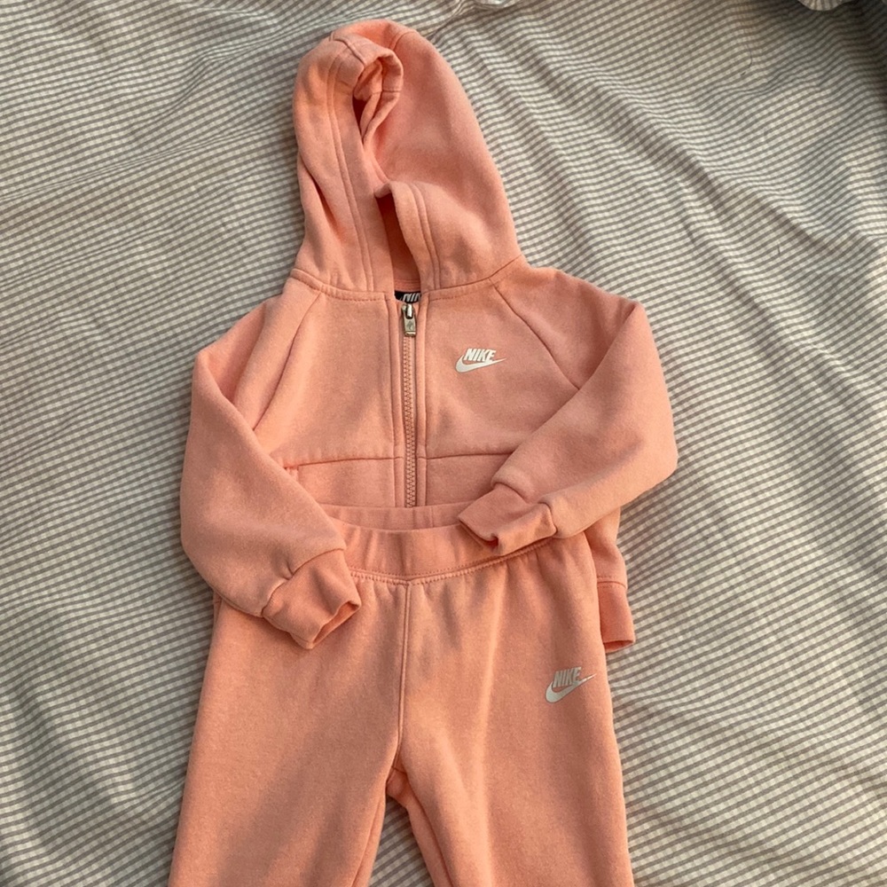 Nike peach sweat suit